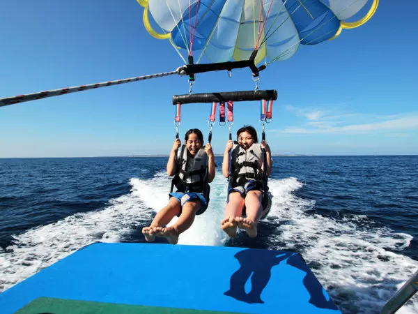 パラセーリング