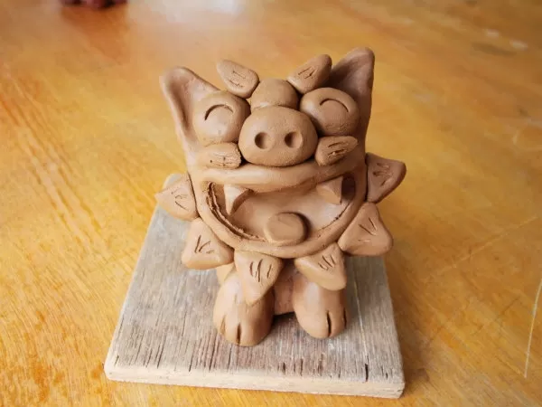 沖縄シーサー作り体験1|沖縄南の島陶芸工房