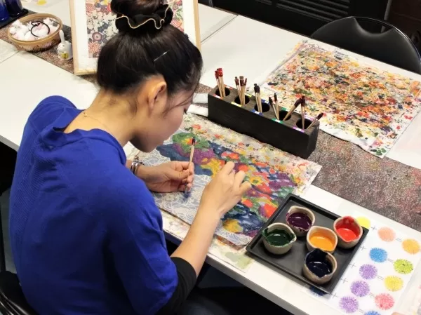 琉球伝統工芸『紅型染め』体験★首里城まで車約5分【約90分・3歳以上・1名可・当日受取・当日電話申込OK】 