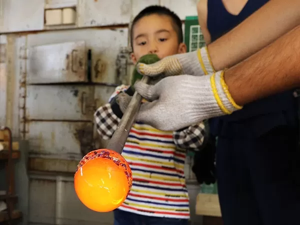 那覇市伝統工芸館「琉球ガラス体験」★水玉模様：無or有【国際通りてんぶす那覇・約10分・6歳以上・1名可・翌日受取可・当日電話申込可】