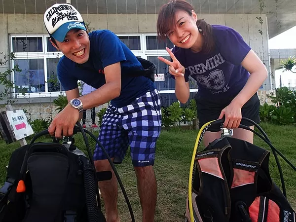 PADIオープンウォーターダイバー講習【沖縄本島中部 北谷町開催・Cカード講習・最短2.5日・1名可・教材費＆申請料＆器材レンタル代込み・那覇～恩納村送迎無料】