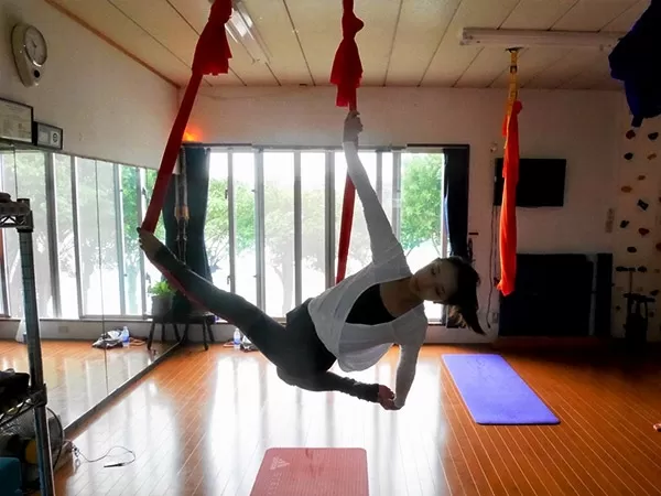 宮古島周辺『伊良部島ハンモックヨガ』【約70分・12歳以上・1名可☆未経験者大歓迎】