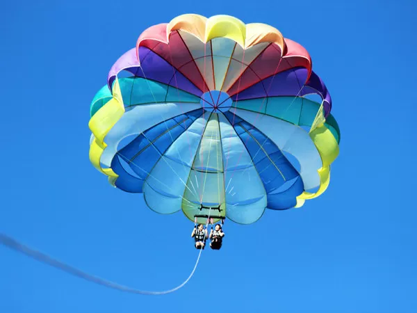 パラセーリング