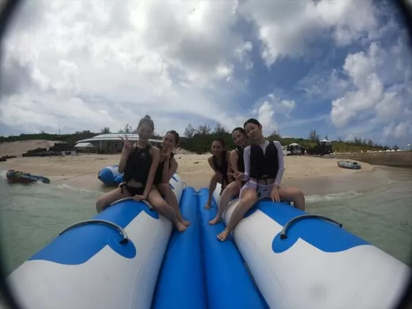 海遊びの定番と言えば「バナナボート」