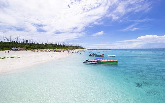 水納(みんな)ビーチ