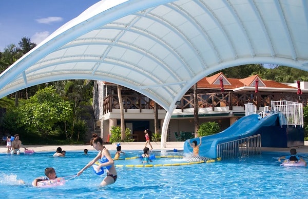 ルネッサンス プール