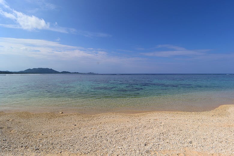米原ビーチ（よねはらびーち）｜石崎半島と水平線