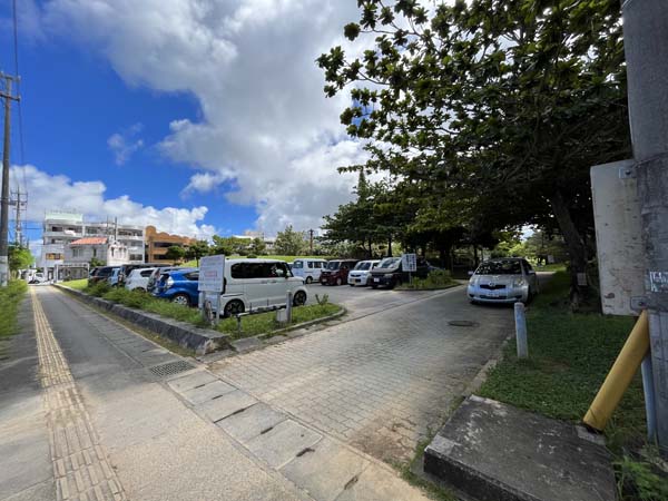 02西崎近隣公園_駐車場