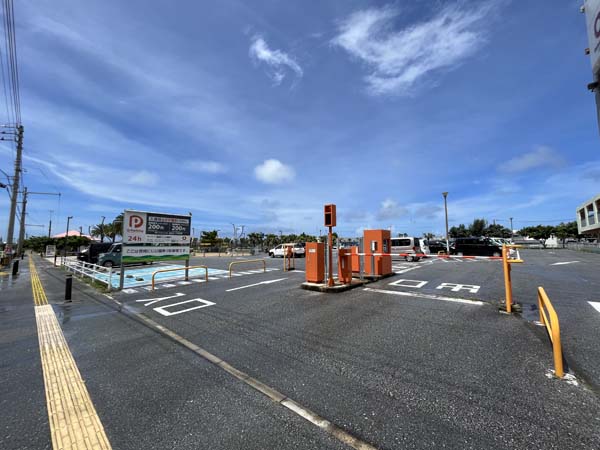 02豊崎にじ_駐車場