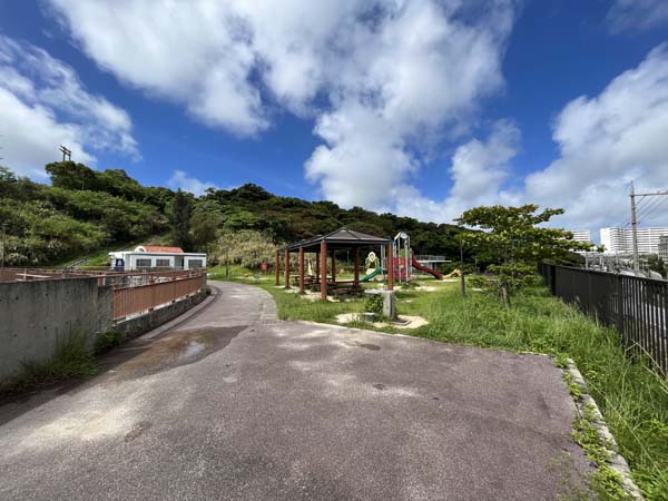 03はえるん公園_入り口