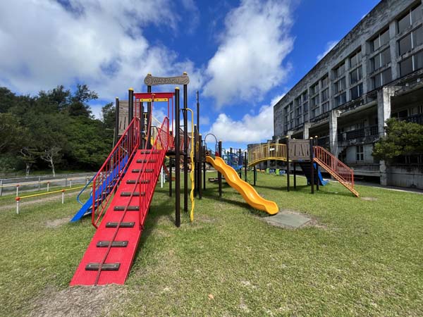 04東風平運動_遊具1