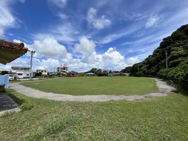 04漢那農村_多目的広場