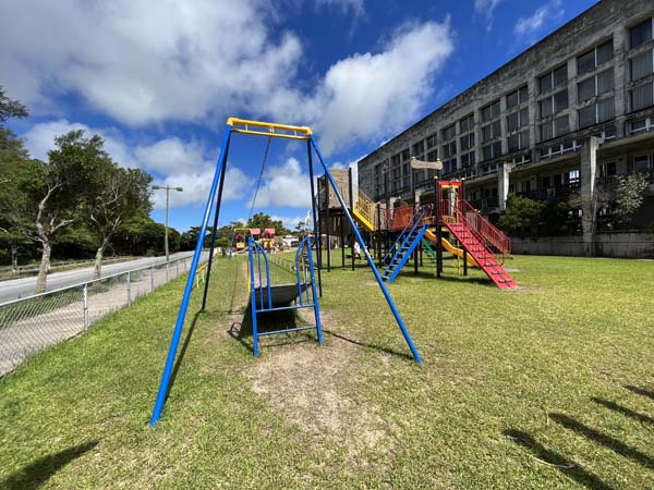 05東風平運動_遊具2