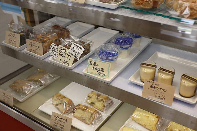 道の駅ゆいゆい国頭｜地元の食材を使った焼き菓子やスイーツを販売する「Yui