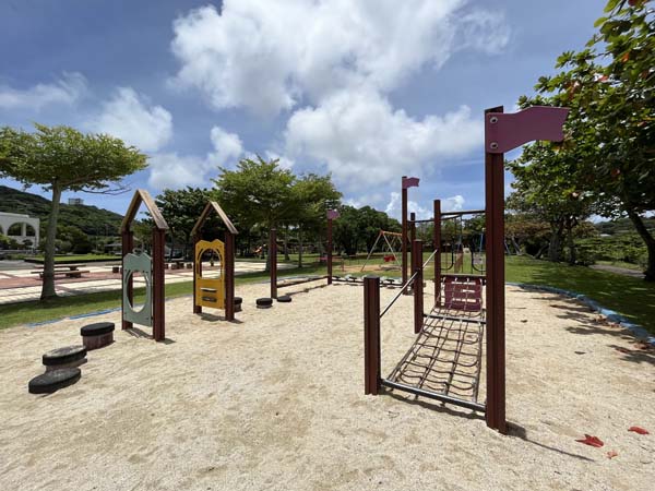 07豊見城総合_遊具4