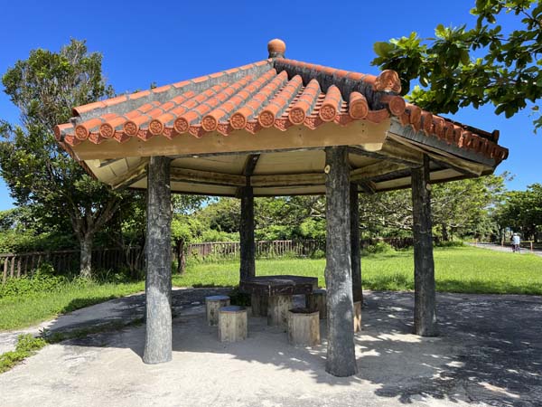 09ロンドンの杜_休憩所