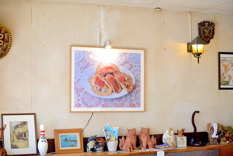 タコス専門店メキシコ｜額に飾られたタコスの写真