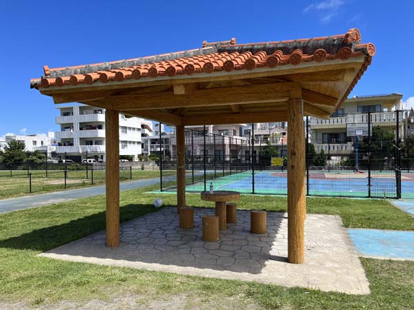 10南近隣公園_休憩所