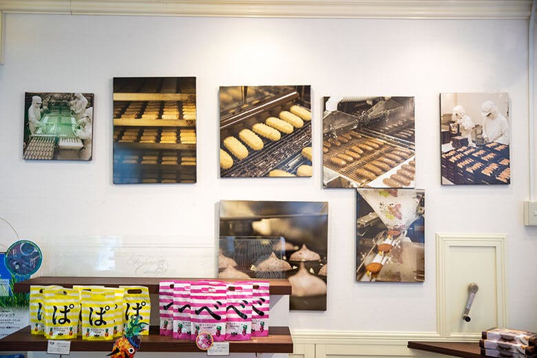 ファッションキャンディ｜店舗に展示された製造工場の写真
