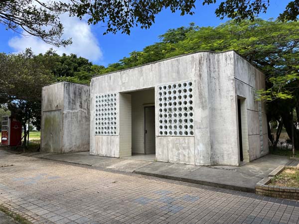 13西崎近隣公園_トイレ