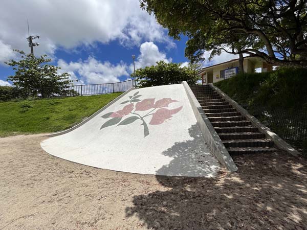 14本部公園_滑り台