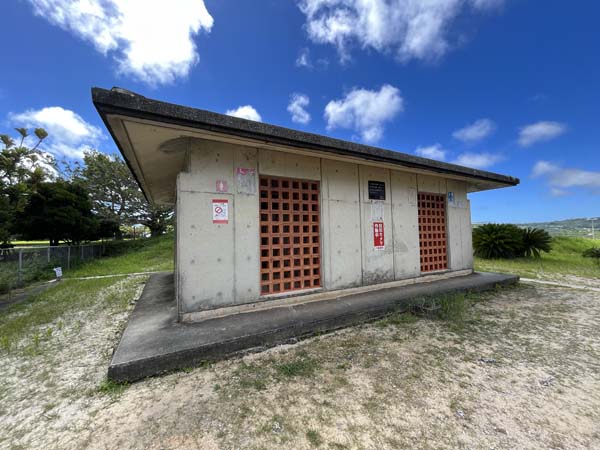 15東風平運動_トイレ