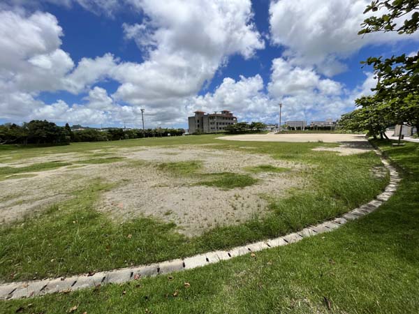 16本部公園_広場