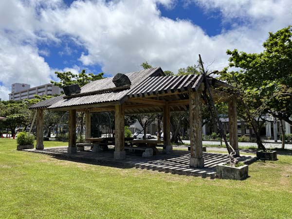 16西崎親水公園_休憩所