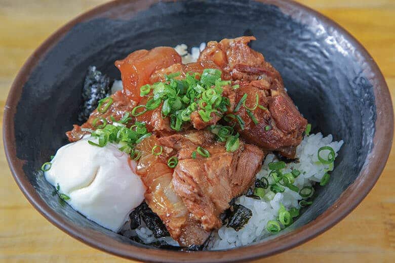 やちむん食堂｜軟骨ソーキ丼