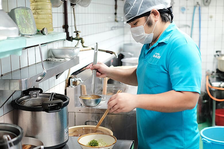 なかむらそば|調理風景