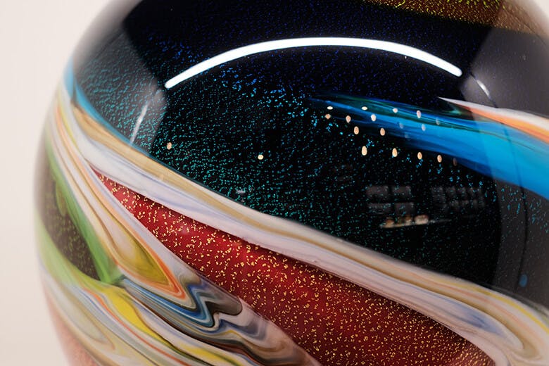 琉球ガラス村｜宇宙の広がりや深海の神秘さなど、非常に想像力をかき立てられる作品