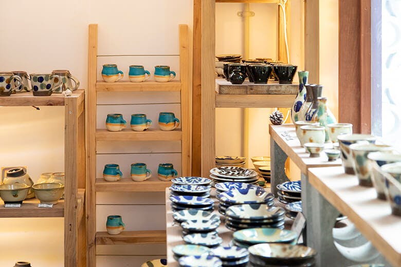 Atelier43(アトリエヨンサン)|販売されているやちむんの器やカップ