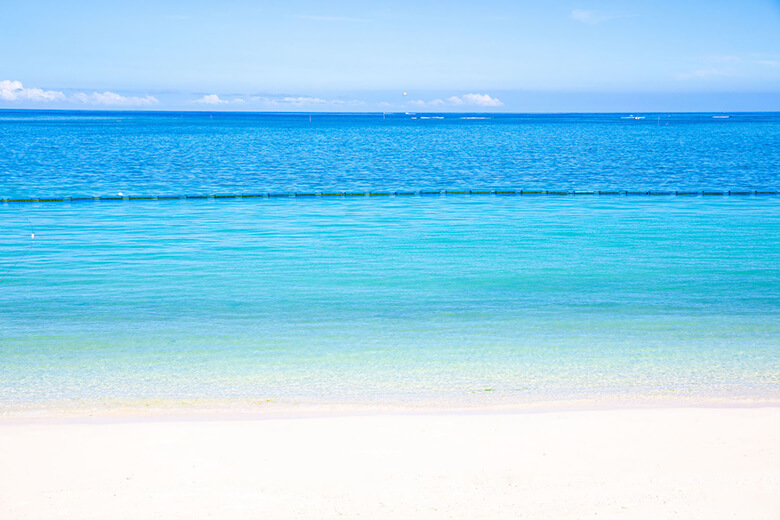 アラハビーチ｜アラハビーチ｜水底が透けてみえる透明度のビーチ