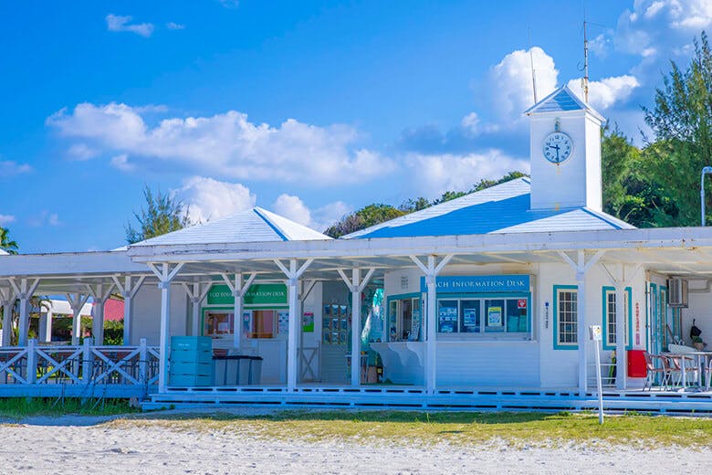 オクマビーチ|ビーチインフォメーションデスクの外観