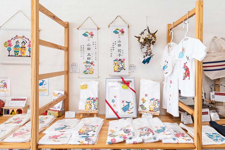 城紅型染工房(ぐすくびんがたそめこうぼう)|紅型をあしらった命名札など、生誕グッズ
