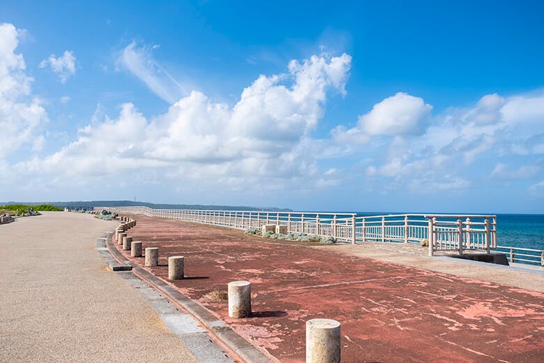 伊良部（いらぶ）大橋｜海沿いに整備されたトゥリバー地区