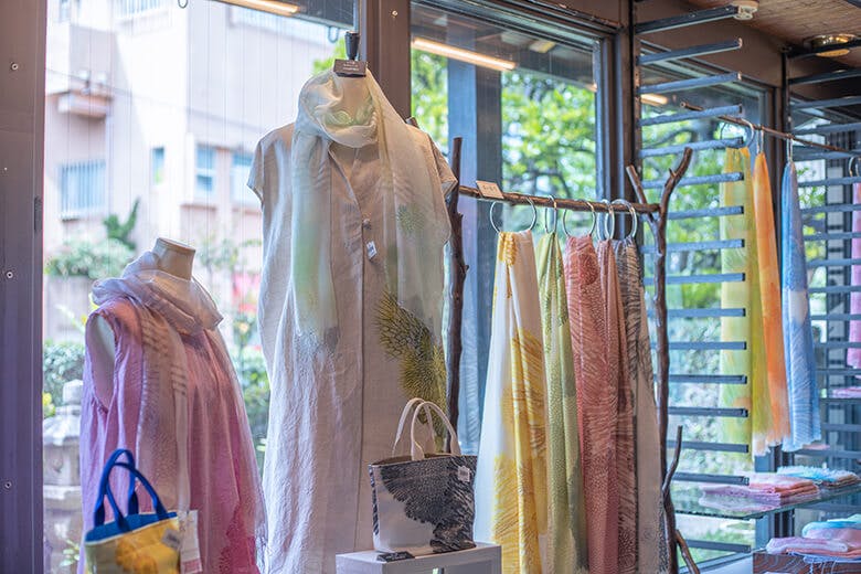 首里琉染|コットン、リネン、シルクの3素材のストール