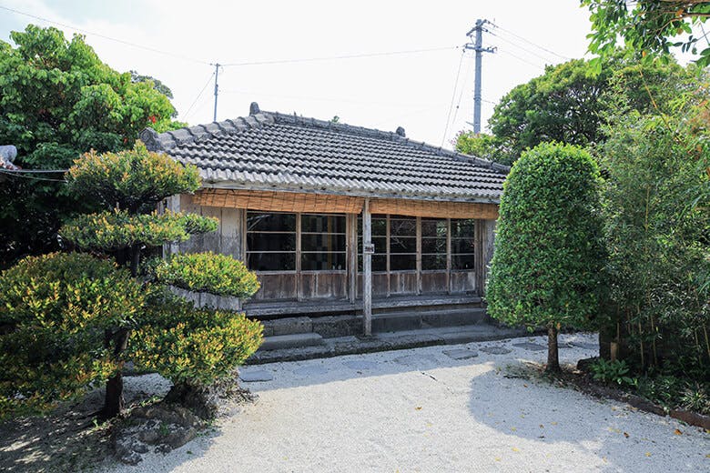 屋宜家(やぎや)|純沖縄建築様式の母屋