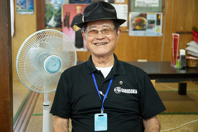 我部祖河食堂｜会長の金城