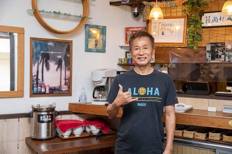 HANAHOU（ハナホウ）｜笑顔でカメラ目線のオーナー降幡健二さん