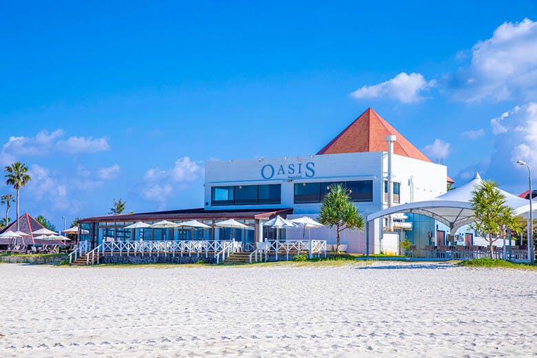 オクマビーチ|カフェレストランの外観