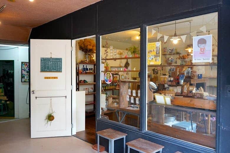 しましまストアー｜店舗入口