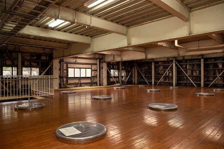 ヘリオス酒造|発酵タンクを上からみた様子