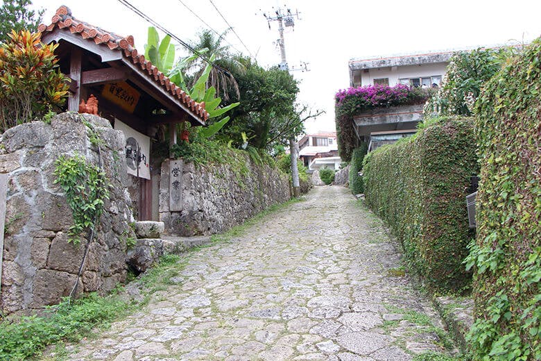 首里殿内（すいどぅんち）｜金城町石畳道