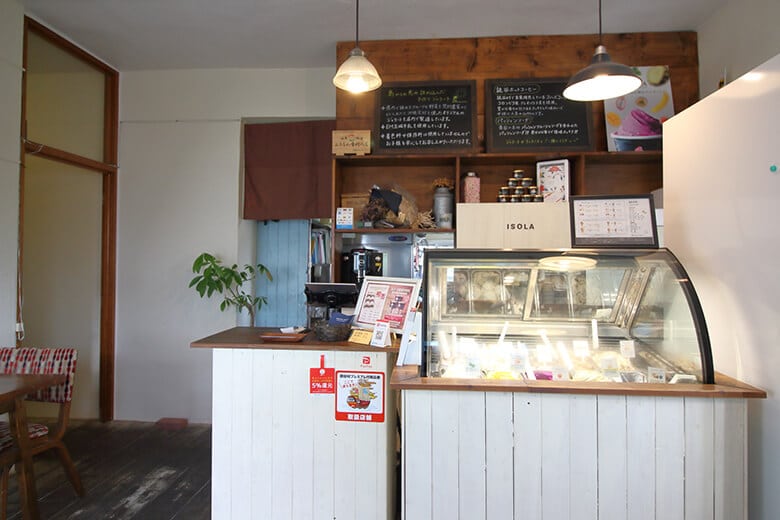 島ジェラート＆カフェISOLA｜ジェラートケース