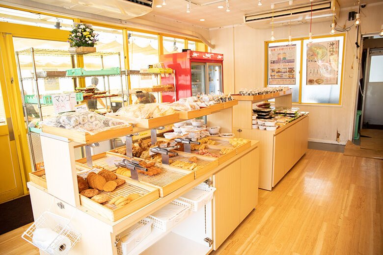 上間弁当天ぷら店｜店舗内観