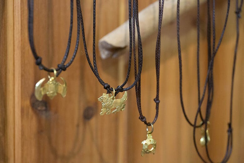 琉球ぴらす｜シーサーがモチーフのペンダント