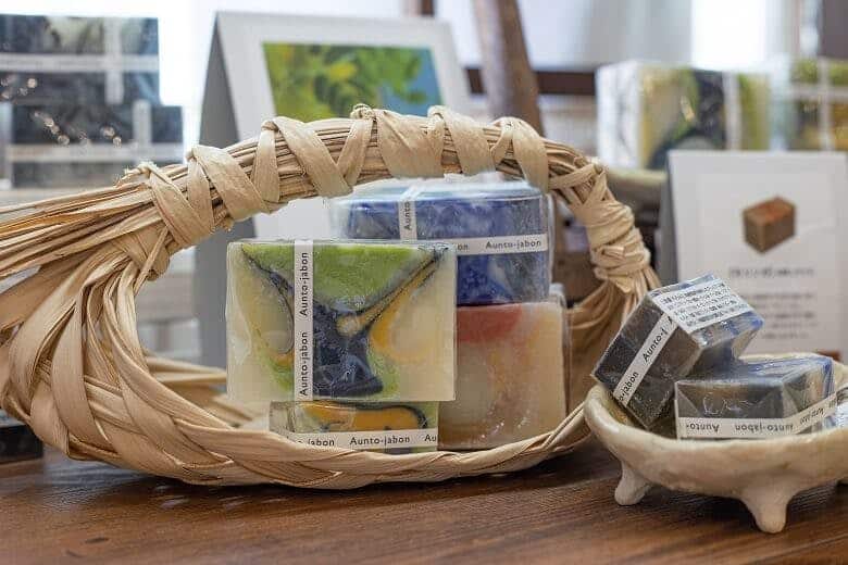 比嘉酒造|ZANPAファクトリー商品一例(石?)