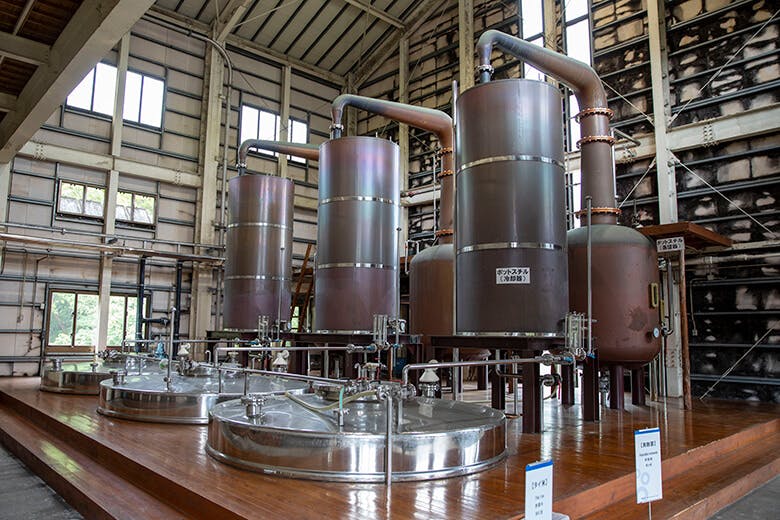 ヘリオス酒造|銅製蒸留機