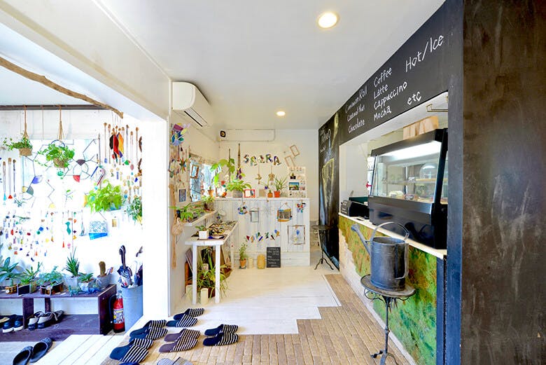 ピピネオ|可愛らしいアイテムが並ぶ店内